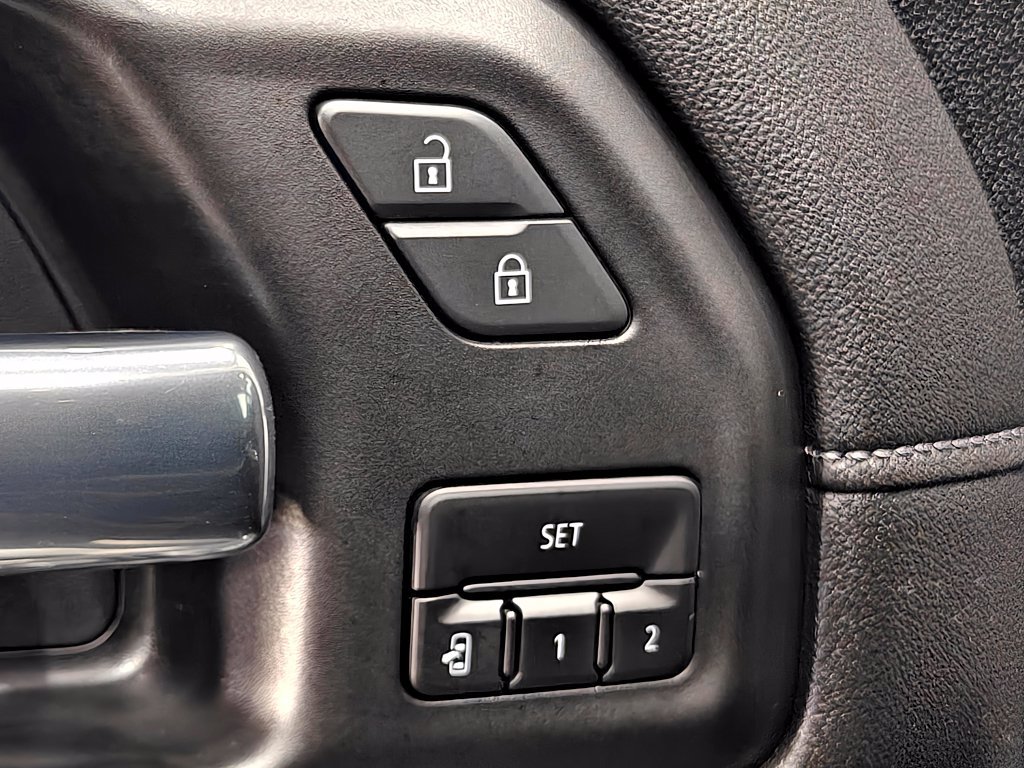 Used 2021 Chevrolet Silverado 2500 LTZ w/ LTZ Convenience Package AWD/4WD image 68