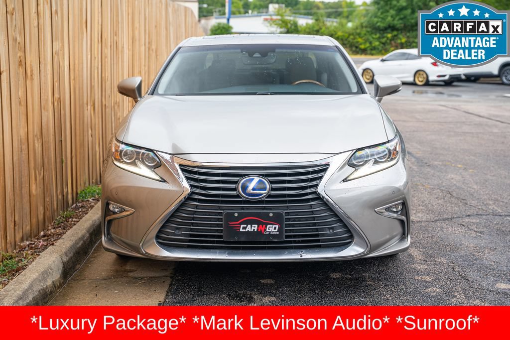 Used 2018 Lexus ES 300h FWD image 2