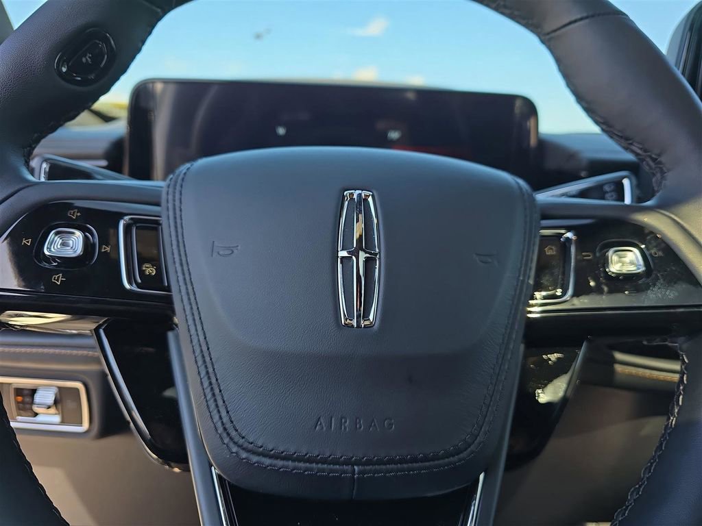 Used 2025 Lincoln Aviator Black Label image 23