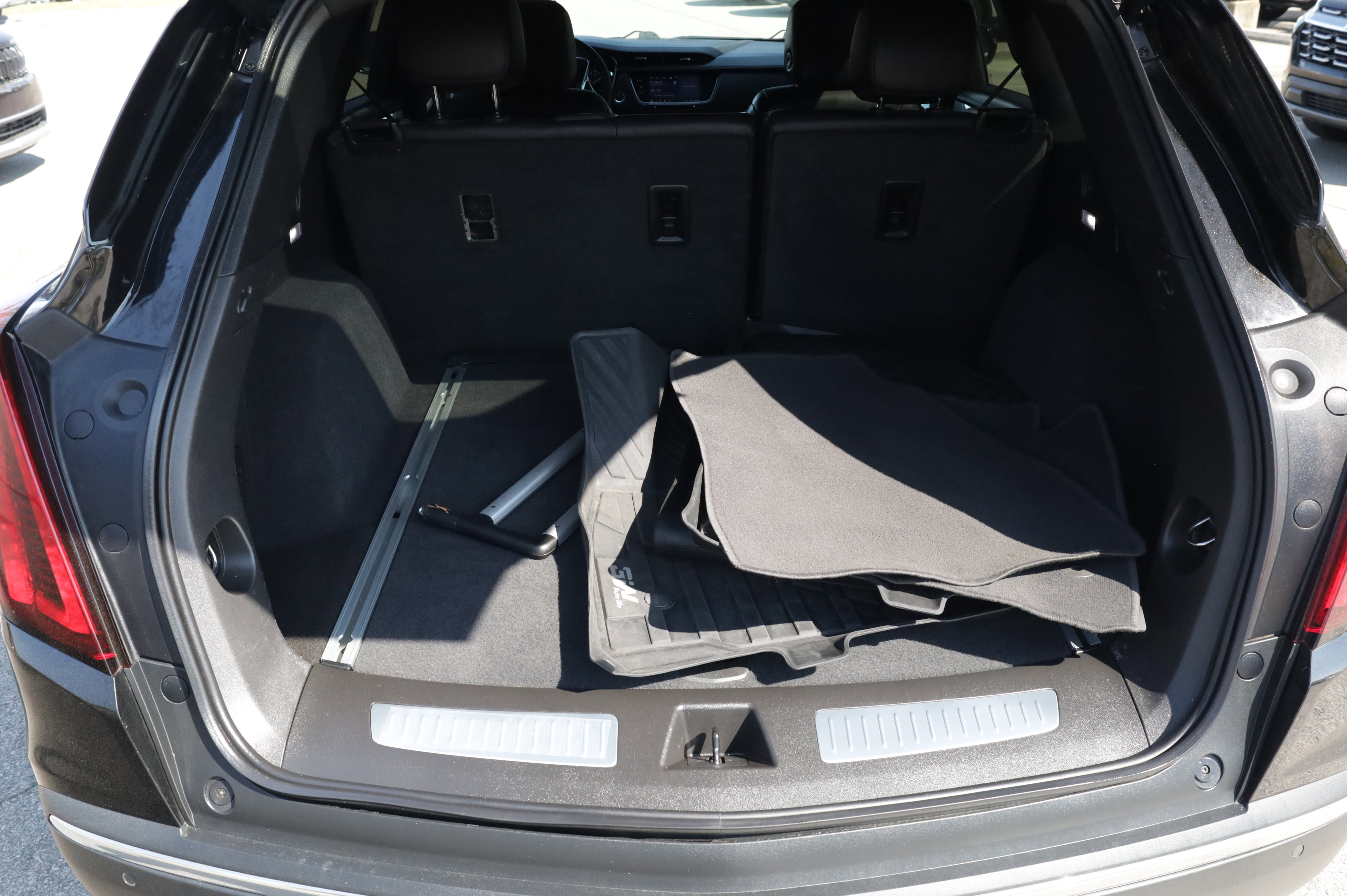 Used 2022 Cadillac XT5 Premium Luxury w/ Technology Package AWD/4WD image 18