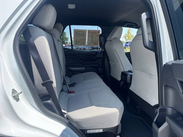 Used 2025 Toyota 4Runner SR5 AWD/4WD image 12