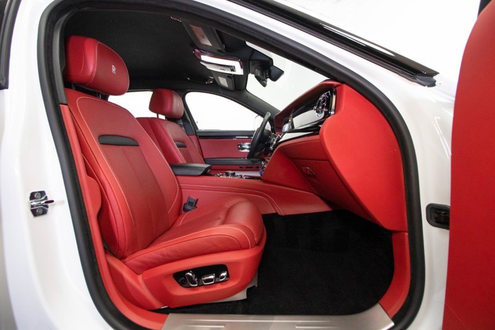 Used 2021 Rolls-Royce Ghost image 51