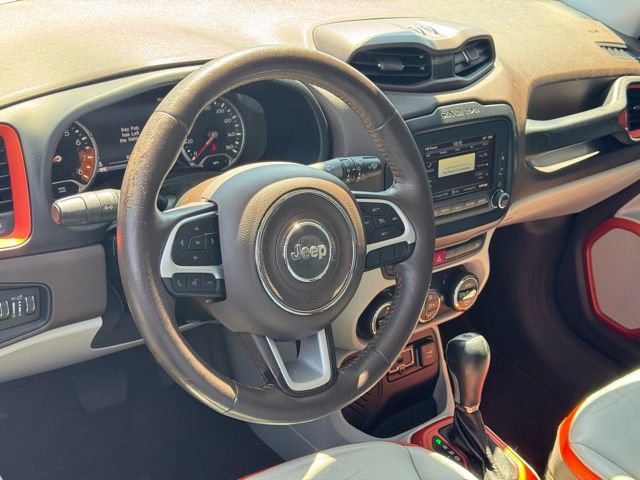 Used 2017 Jeep Renegade Limited image 16