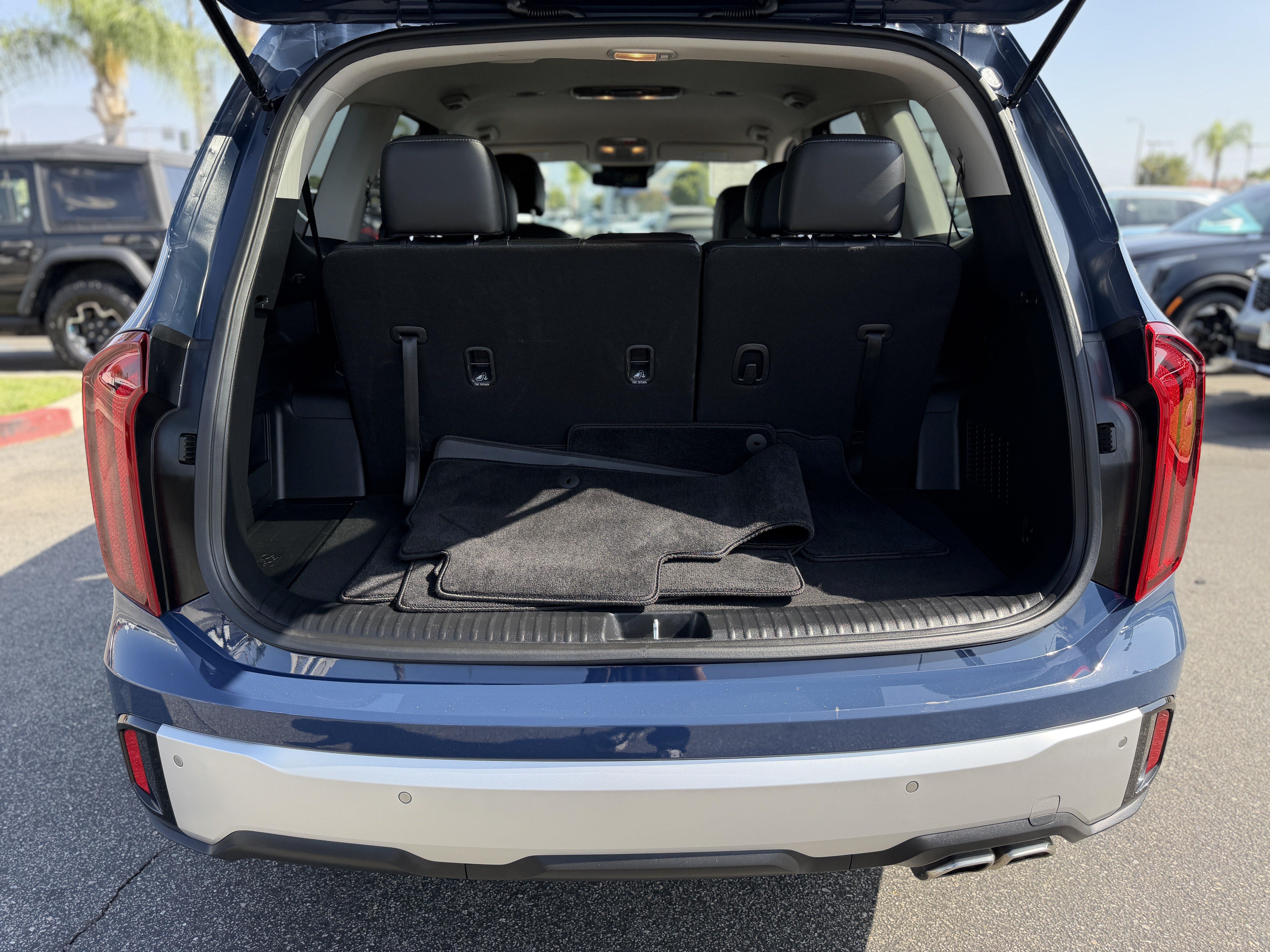 Certified 2024 Kia Telluride S FWD image 10