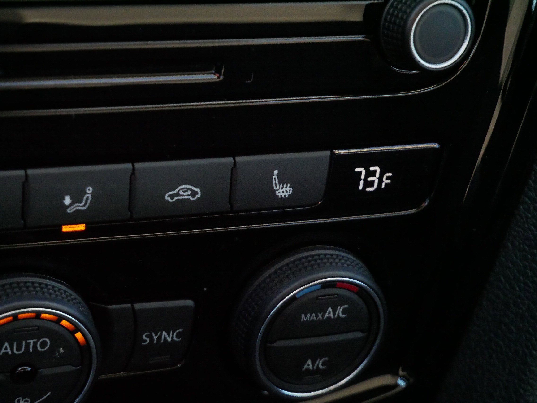 Certified 2020 Volkswagen Passat 2.0T SE w/ Sunroof Package image 28