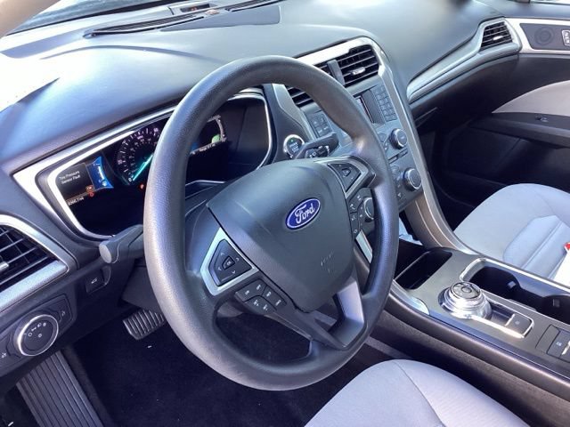 Used 2018 Ford Fusion S FWD image 22