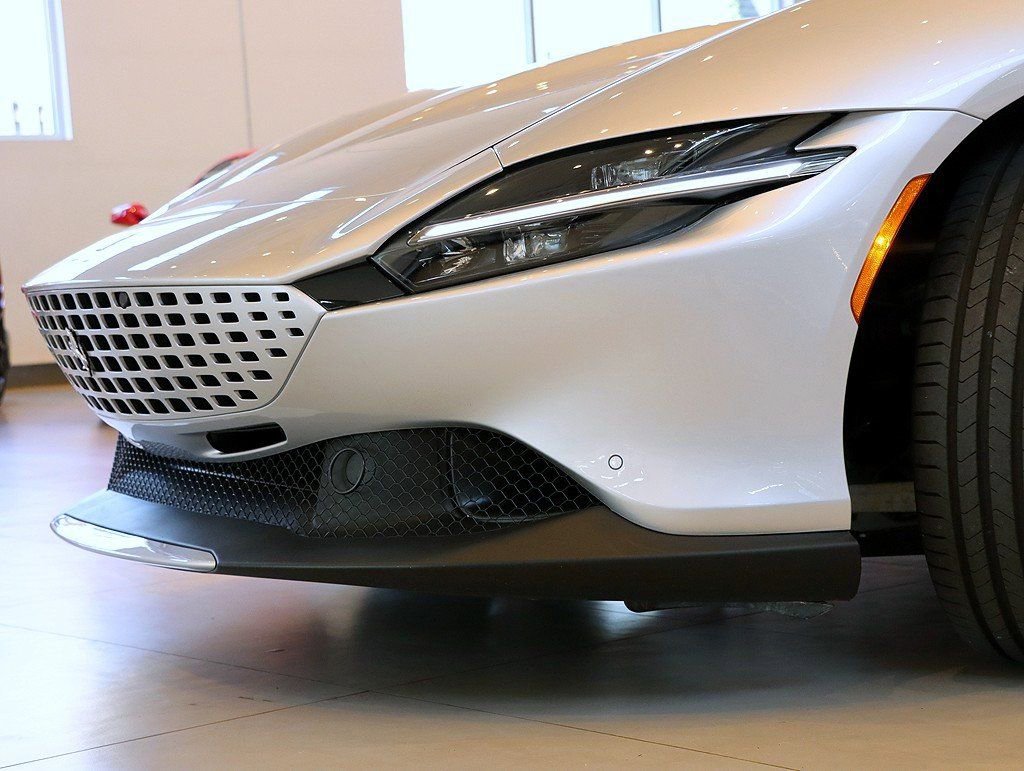 Certified 2021 Ferrari Roma image 21
