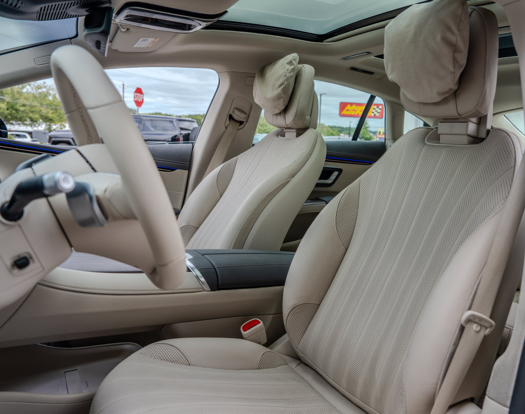 Used 2024 Mercedes-Benz EQS 450+ Sedan image 17