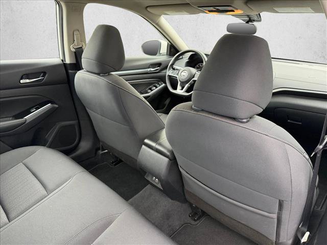 Used 2022 Nissan Altima 2.5 SV w/ SV Premium Package FWD image 24