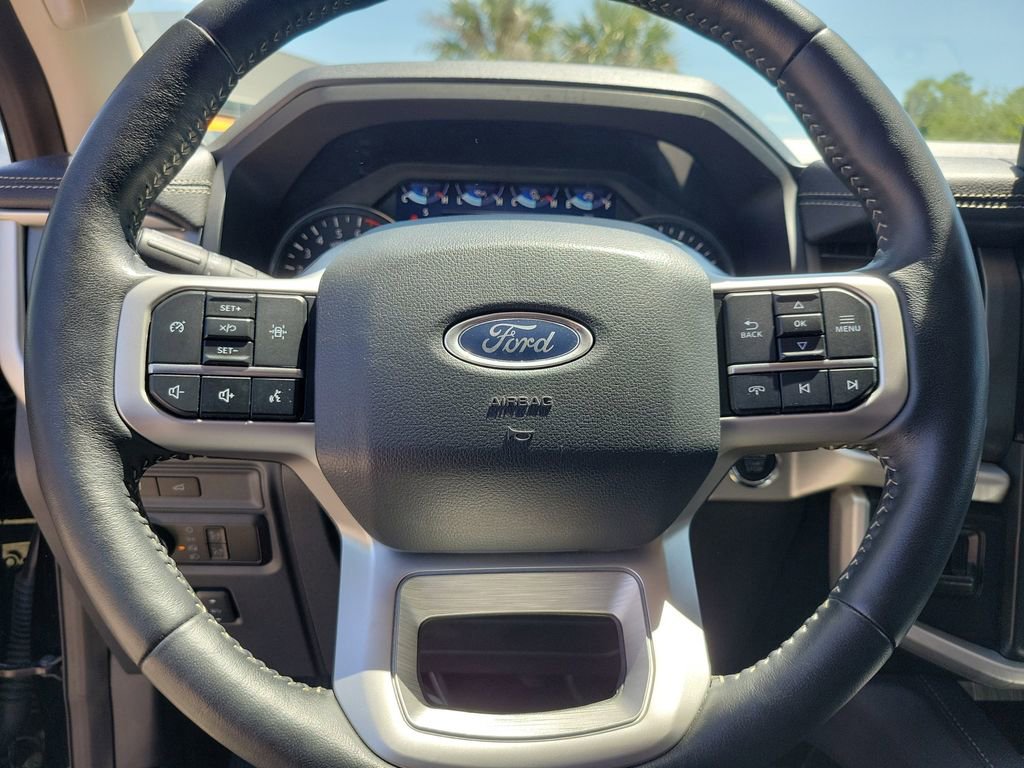 Used 2024 Ford Expedition XLT image 19