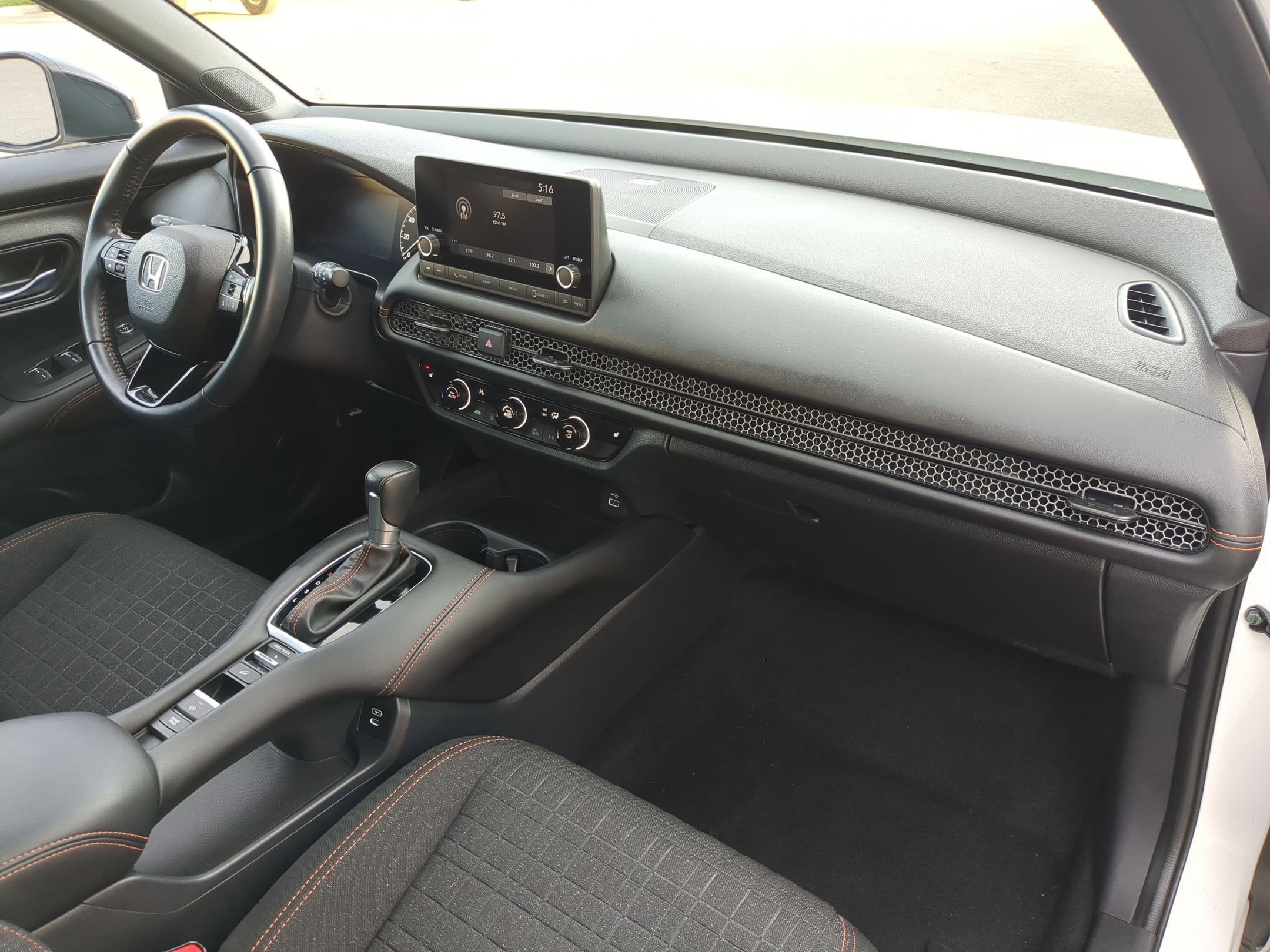 Certified 2025 Honda HR-V Sport image 33