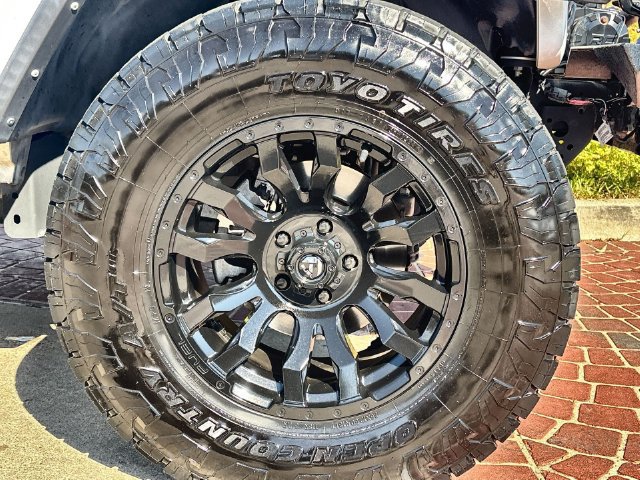 Used 2023 Jeep Wrangler Unlimited Sahara AWD/4WD image 18