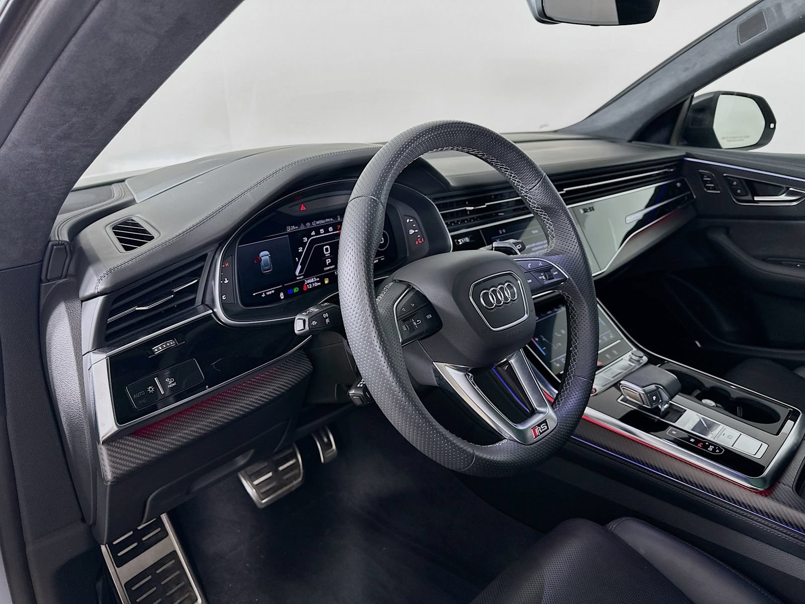 Used 2024 Audi RS Q8 AWD/4WD image 31