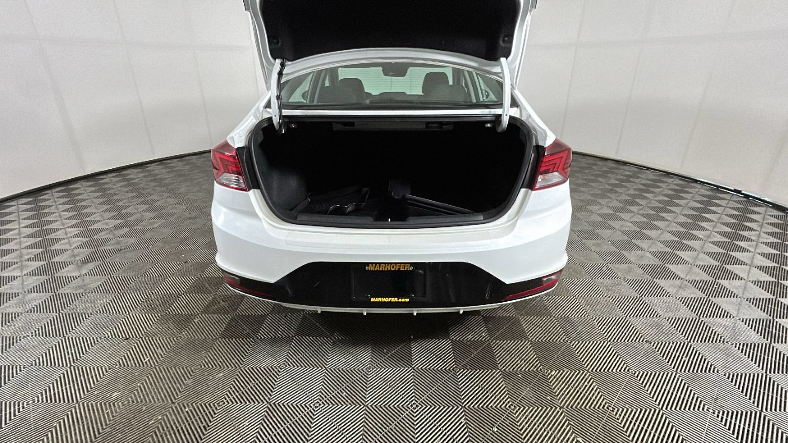 Used 2020 Hyundai Elantra Limited w/ Ultimate Package 03 FWD image 32