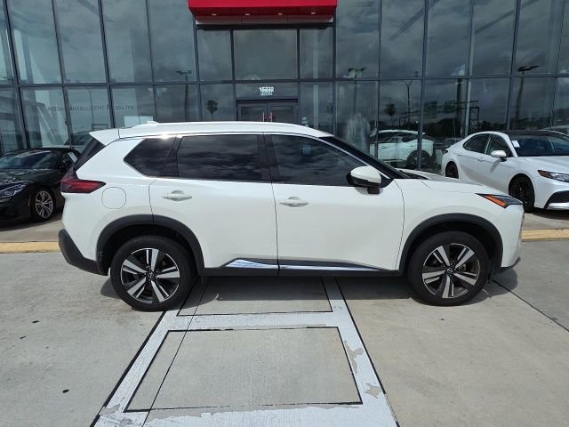 Used 2023 Nissan Rogue SL image 3