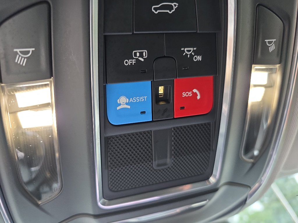 Used 2023 Jeep Grand Cherokee Limited image 36