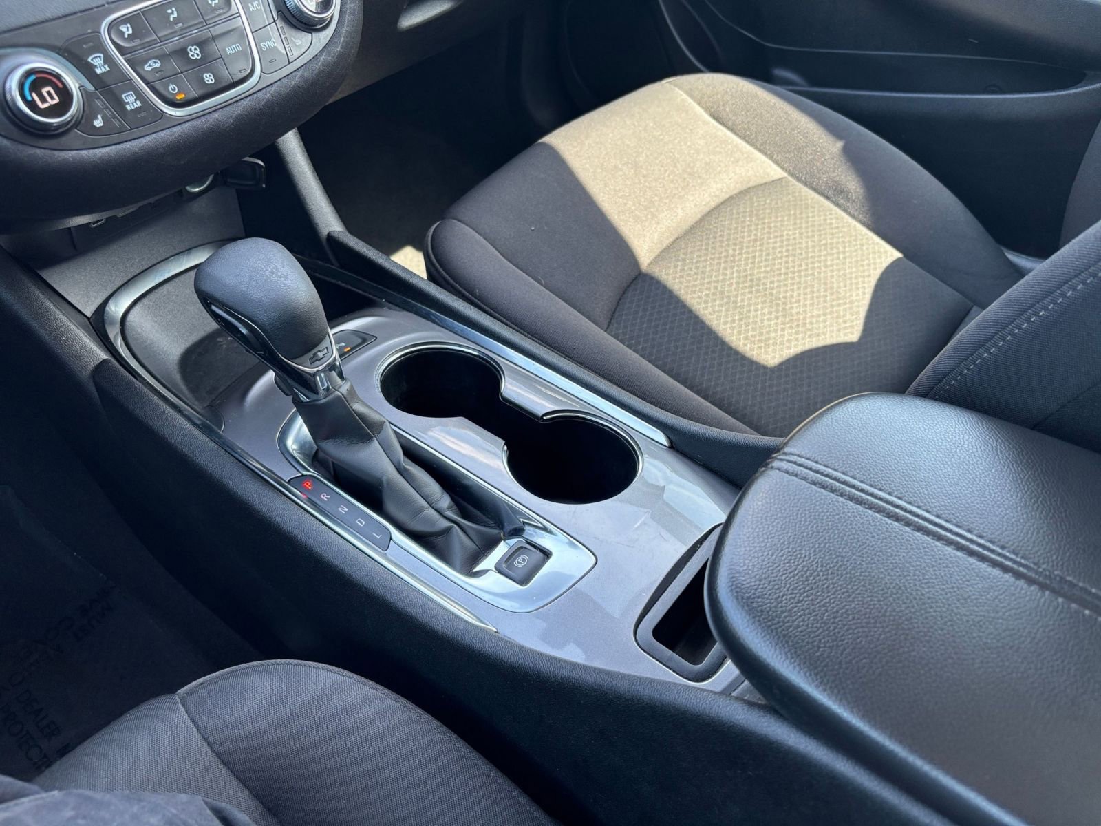Used 2024 Chevrolet Malibu LT image 43