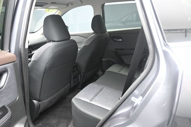 Used 2023 Nissan Rogue SV AWD/4WD image 24