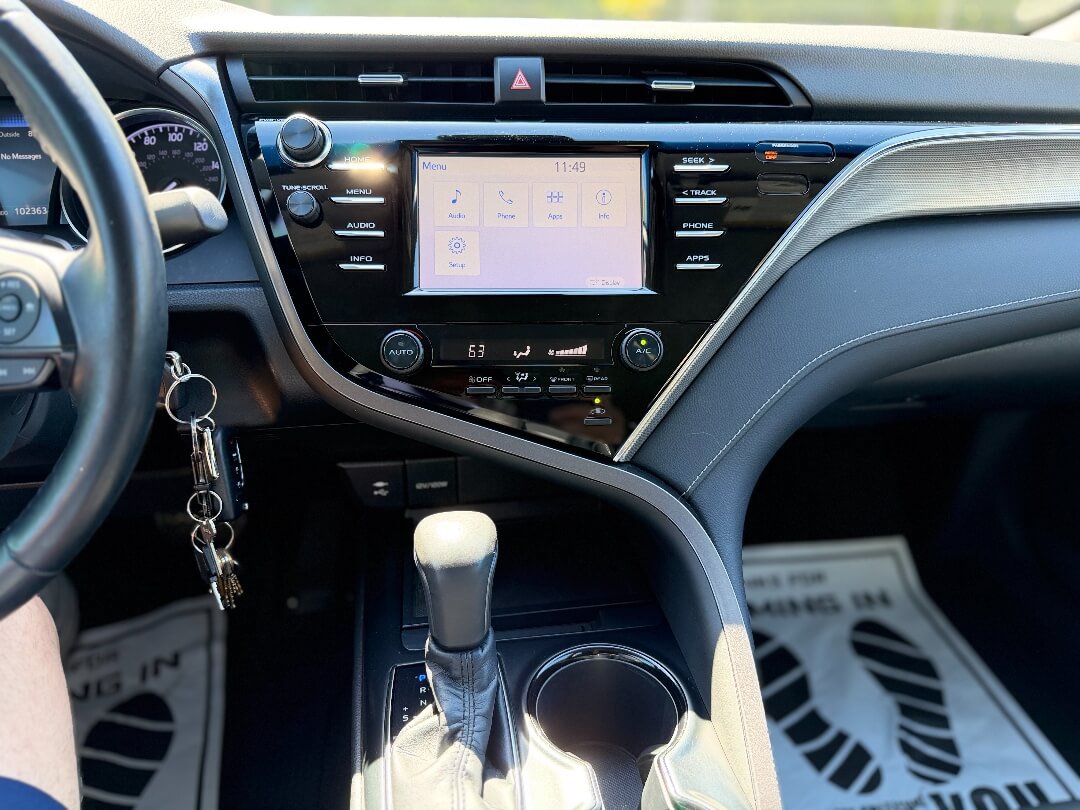 Used 2018 Toyota Camry SE FWD image 22