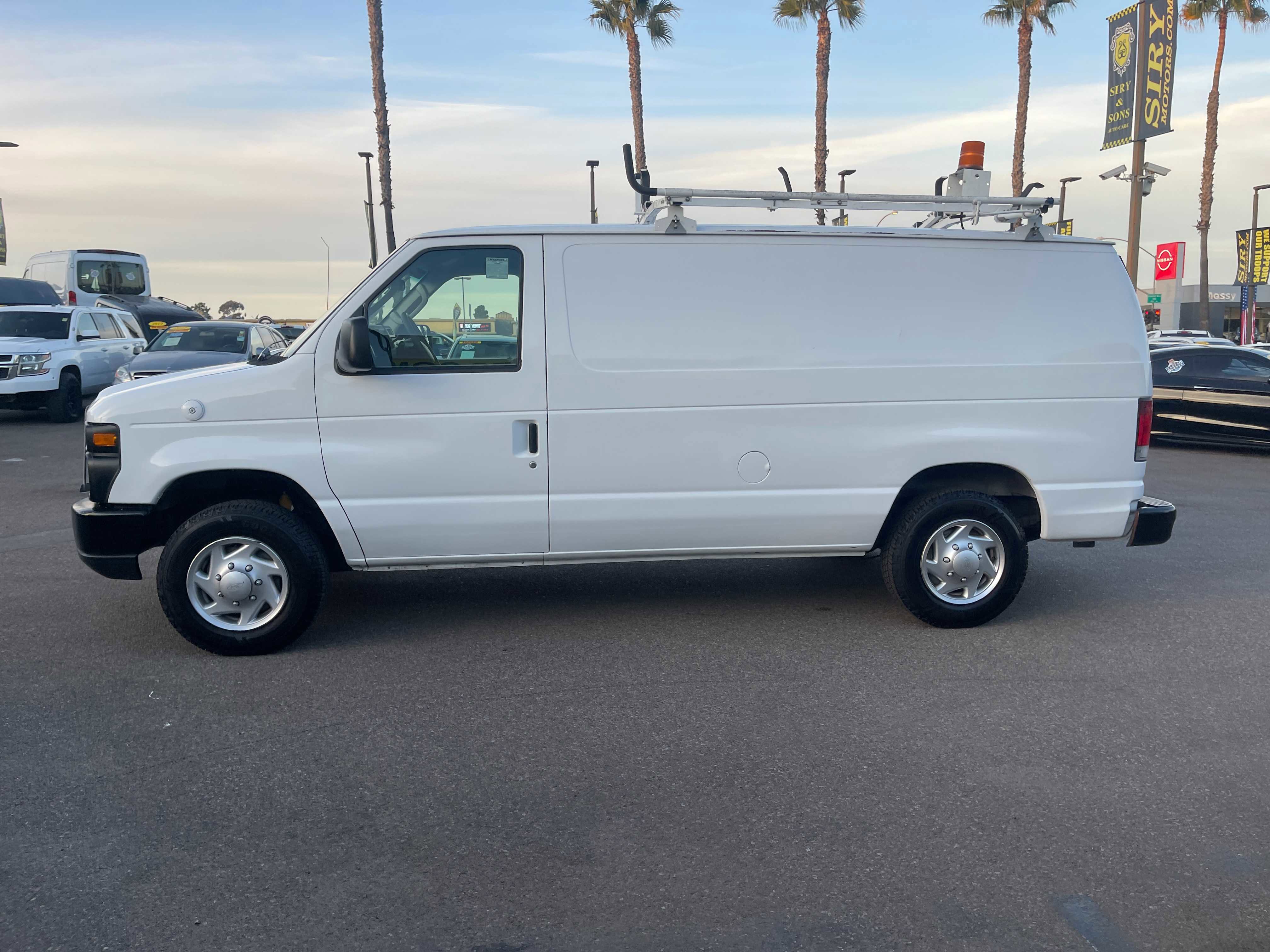 Used 2013 Ford E-150 and Econoline 150 image 6