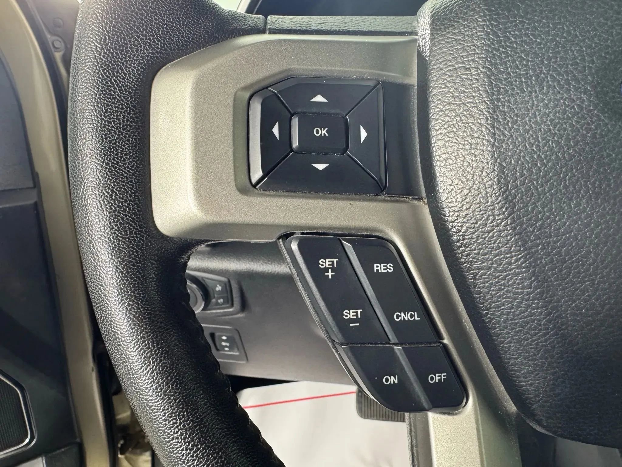 Used 2018 Ford F150 Lariat w/ Equipment Group 502A Luxury image 15