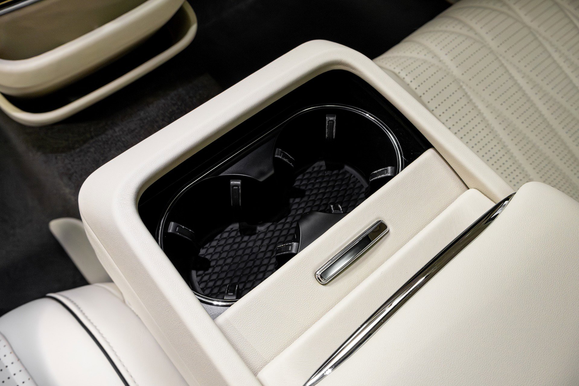 Used 2021 Bentley Flying Spur W12 image 30