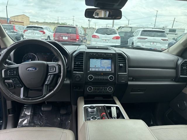 Used 2018 Ford Expedition Limited w/ Equipment Group 301A AWD/4WD image 19