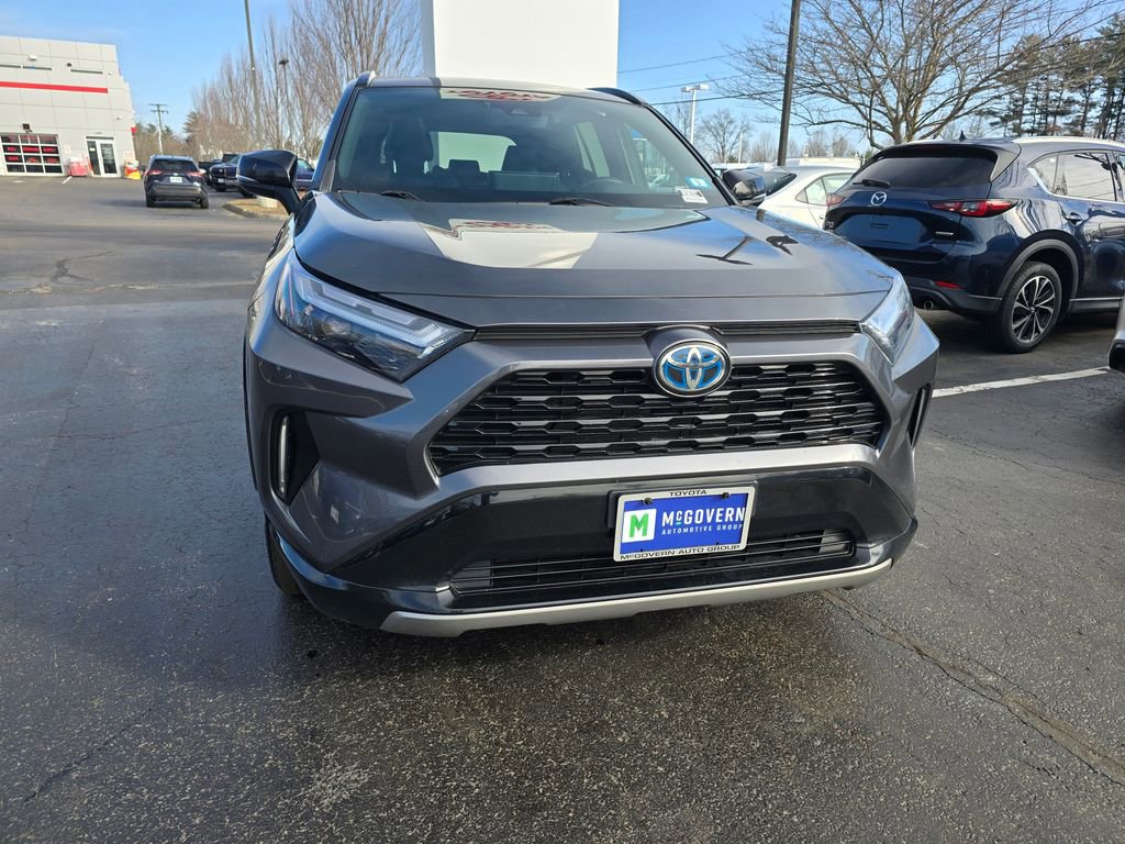 Certified 2022 Toyota RAV4 XSE w/ XSE Grade Weather Package AWD/4WD image 8