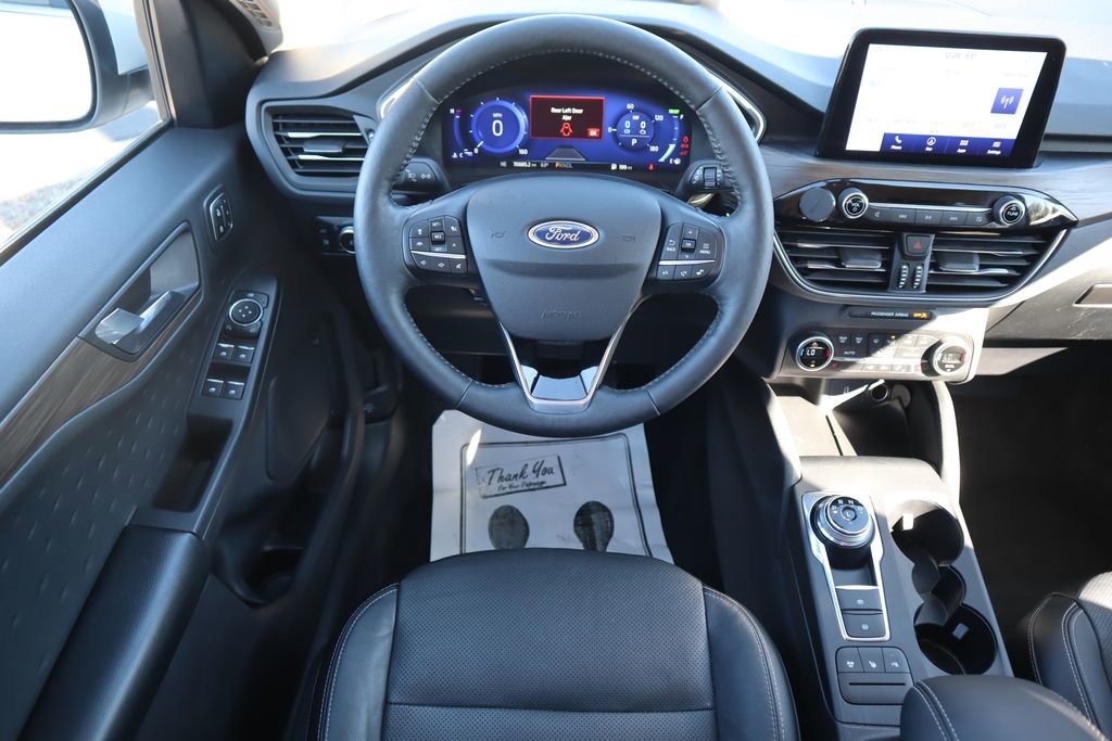 Used 2020 Ford Escape Titanium image 10