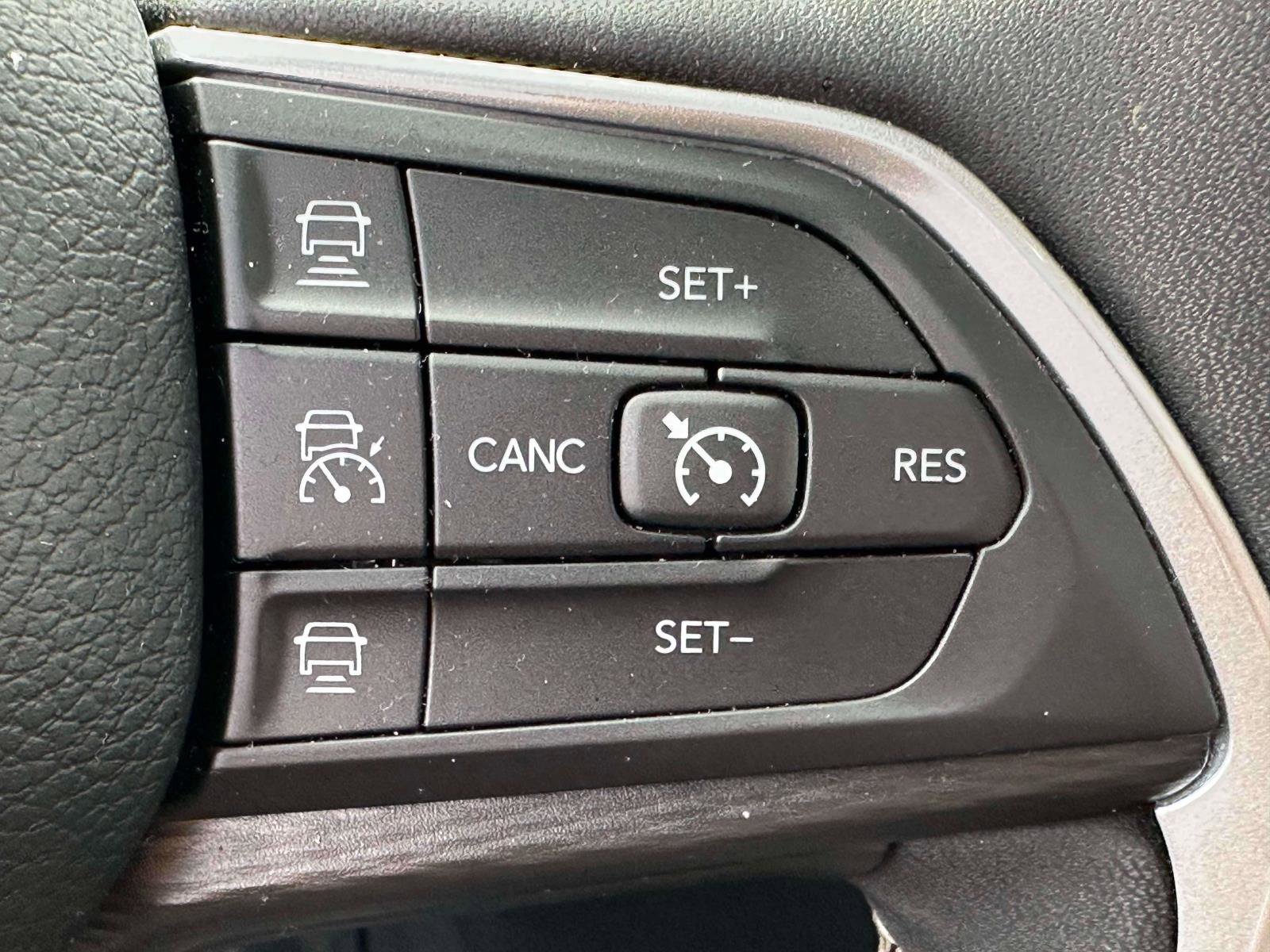 Used 2023 Jeep Grand Cherokee L Laredo image 20