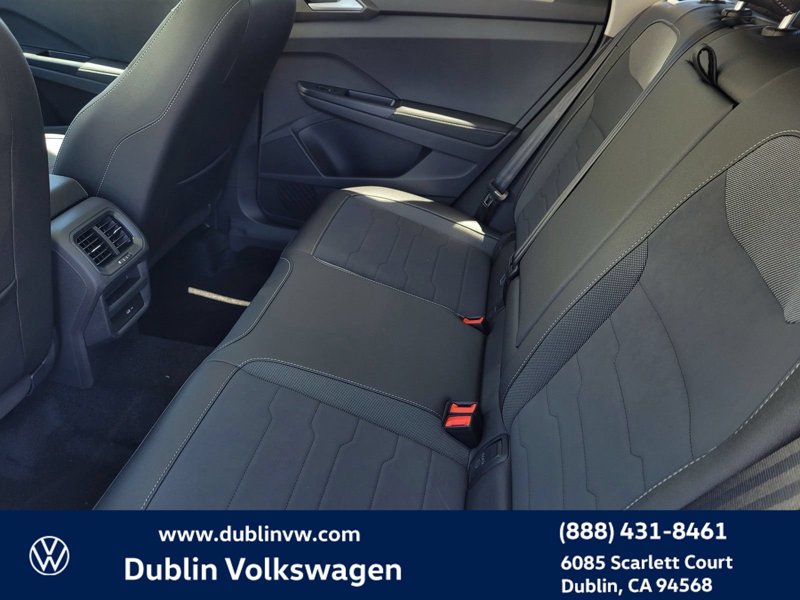 New 2025 Volkswagen Taos SE AWD/4WD image 10