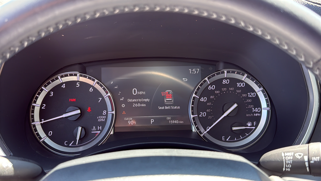 Used 2022 Toyota Highlander XLE FWD image 23
