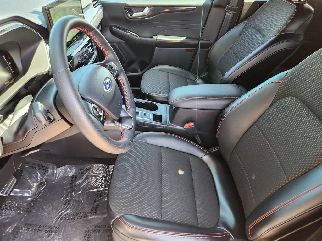 Used 2024 Ford Escape ST-Line Select w/ Tech Pack #1 AWD/4WD image 4