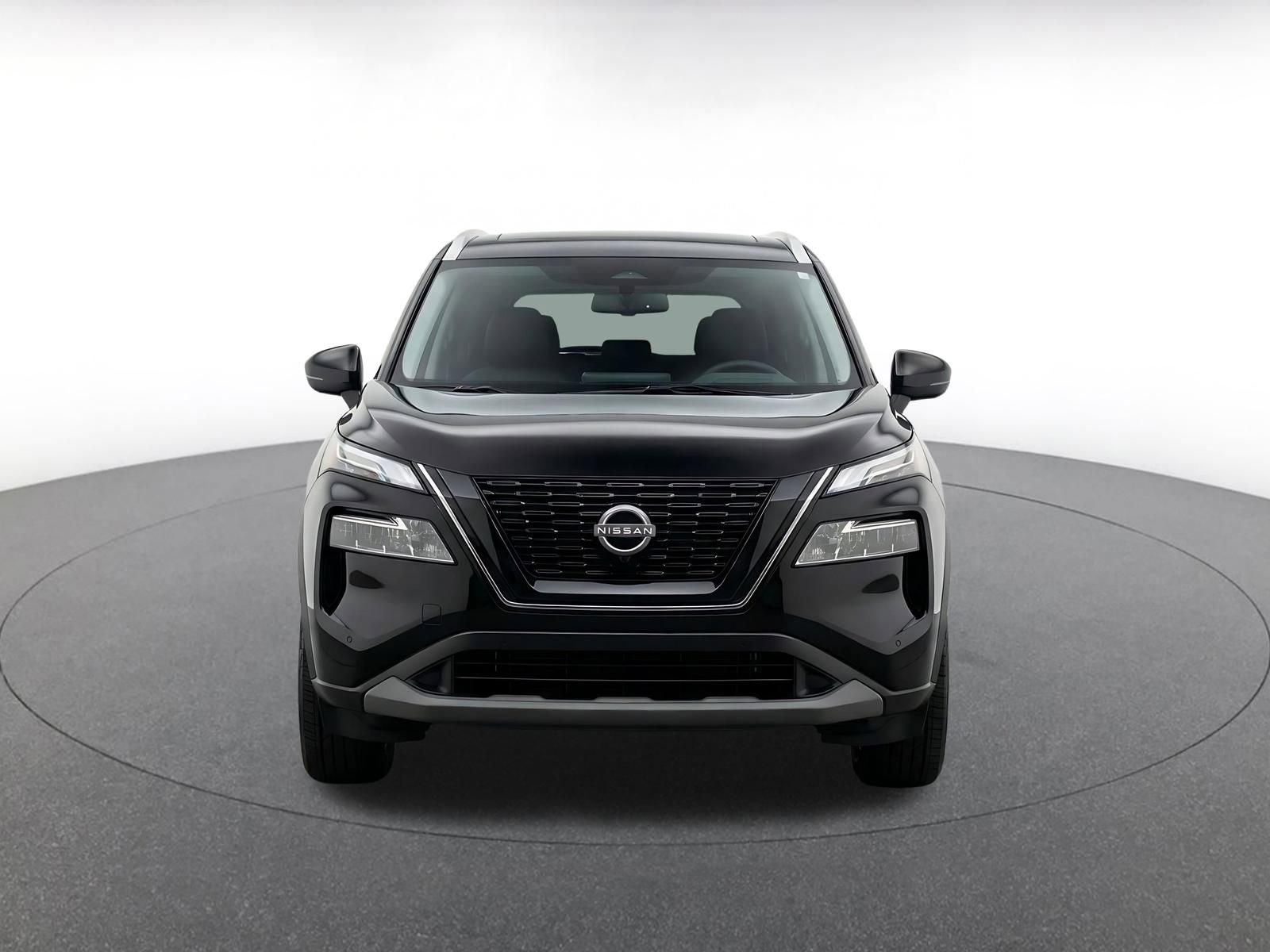 Used 2025 Nissan Rogue SV FWD image 2