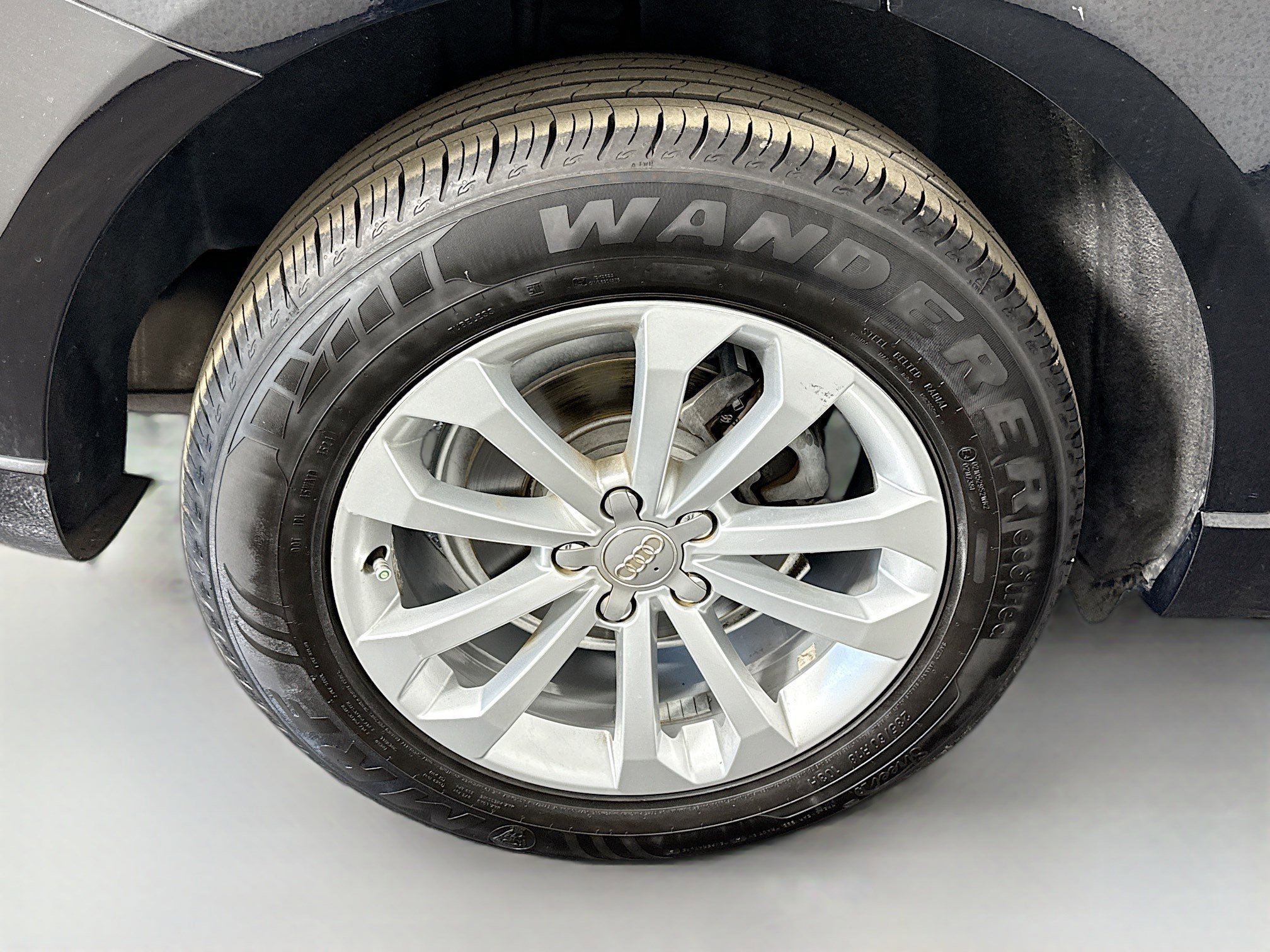 Used 2017 Audi Q5 2.0T Premium image 31