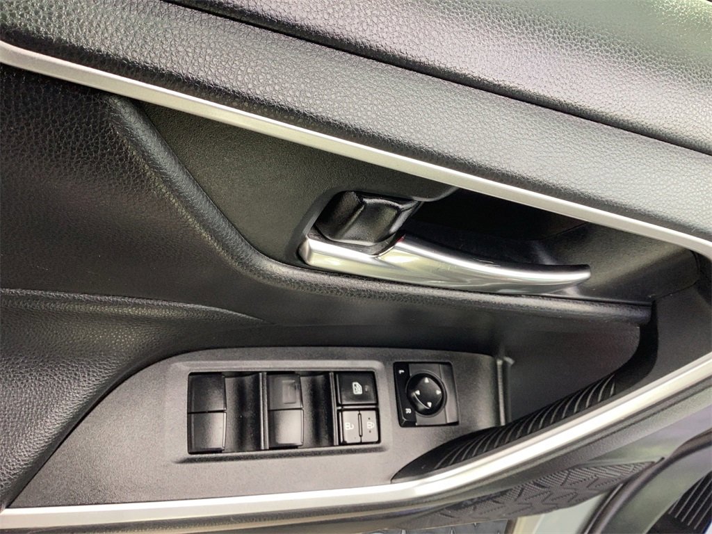 Used 2020 Toyota RAV4 XLE image 12