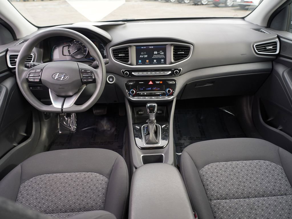 Used 2018 Hyundai Ioniq Blue FWD image 25