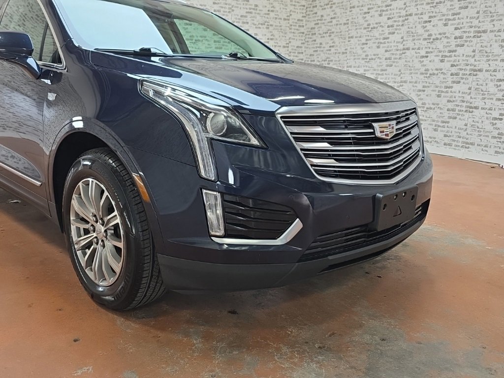 Used 2017 Cadillac XT5 Luxury w/ Driver Awareness Package image 7