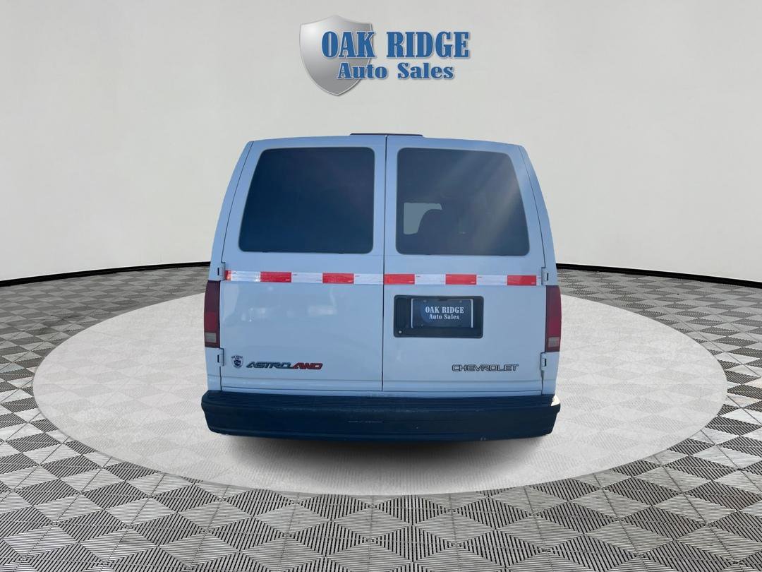 Used 2004 Chevrolet Astro AWD w/ Convenience Package image 6