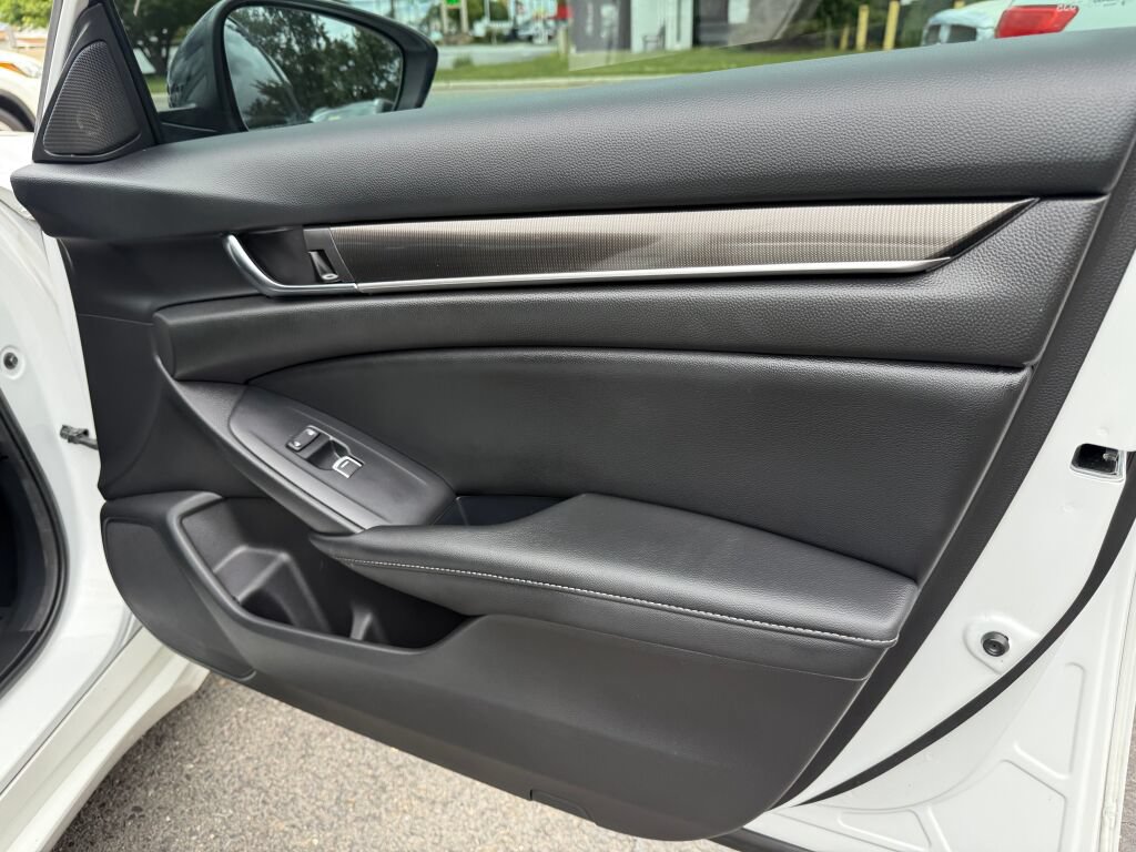 Used 2022 Honda Accord Sport image 26