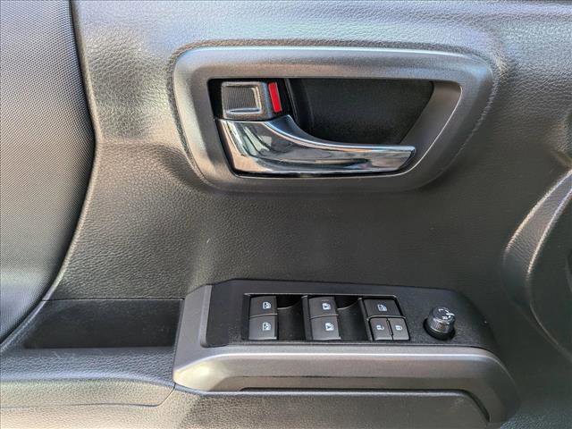 Used 2023 Toyota Tacoma TRD Off-Road image 15