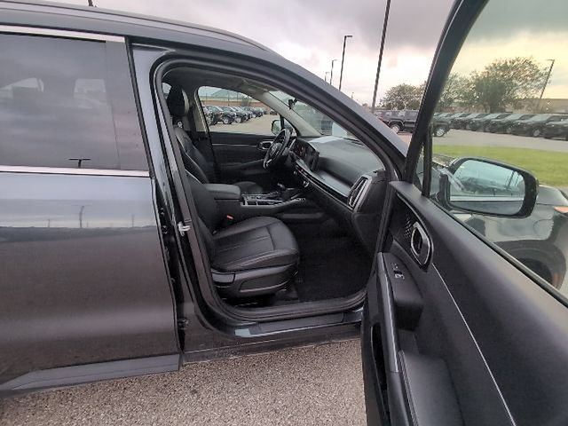 Used 2024 Kia Sorento S w/ Panoramic Sunroof Package AWD/4WD image 3
