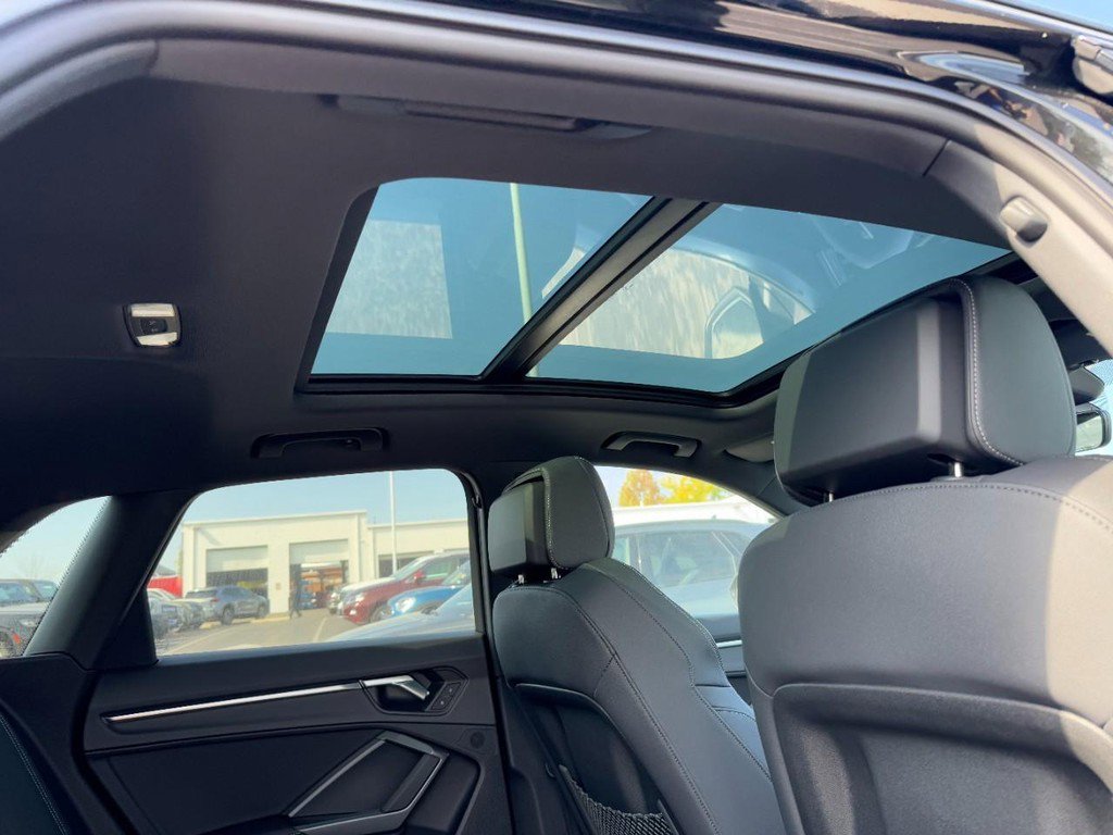 New 2025 Audi Q3 2.0T Premium image 6