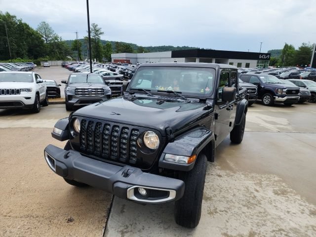 Used 2022 Jeep Gladiator Sport AWD/4WD video 3