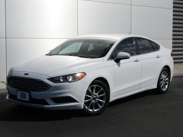 Certified 2017 Ford Fusion SE FWD image 25
