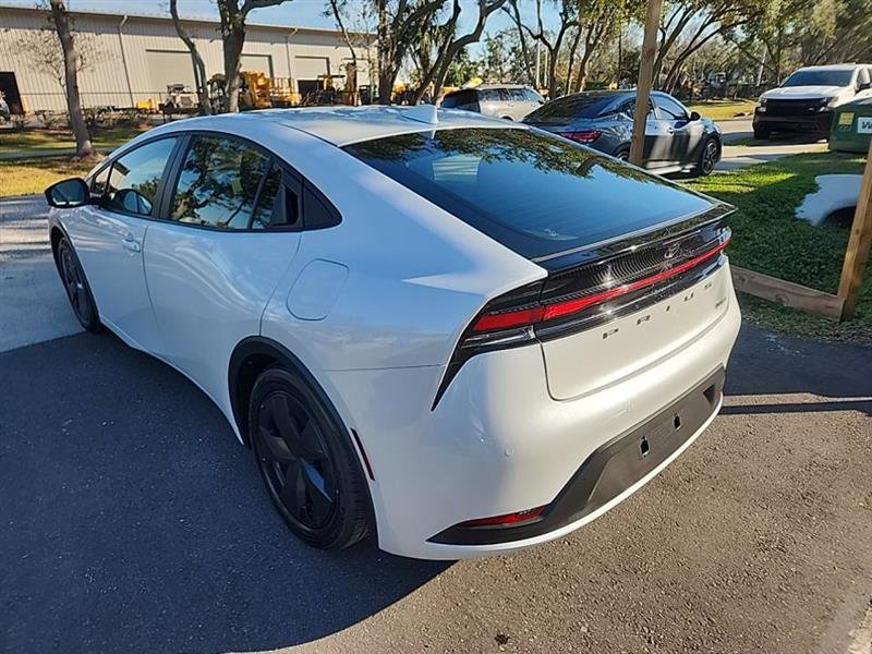 Used 2025 Toyota Prius LE image 8