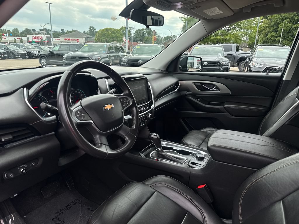 Used 2020 Chevrolet Traverse LT AWD/4WD image 15