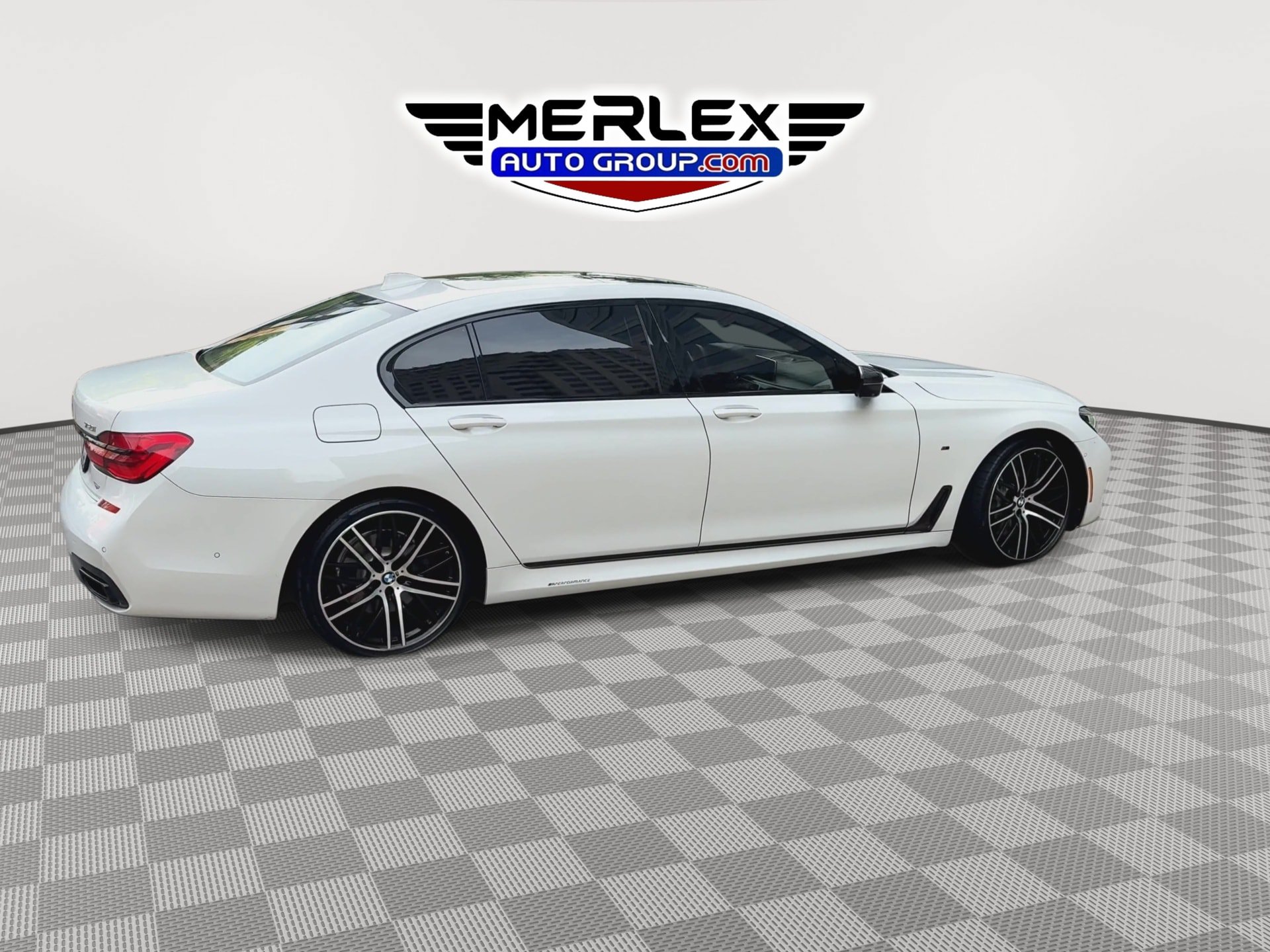 Used 2017 BMW 750i RWD image 8