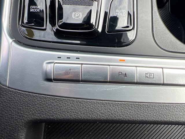 Certified 2025 Kia Carnival EX FWD image 29