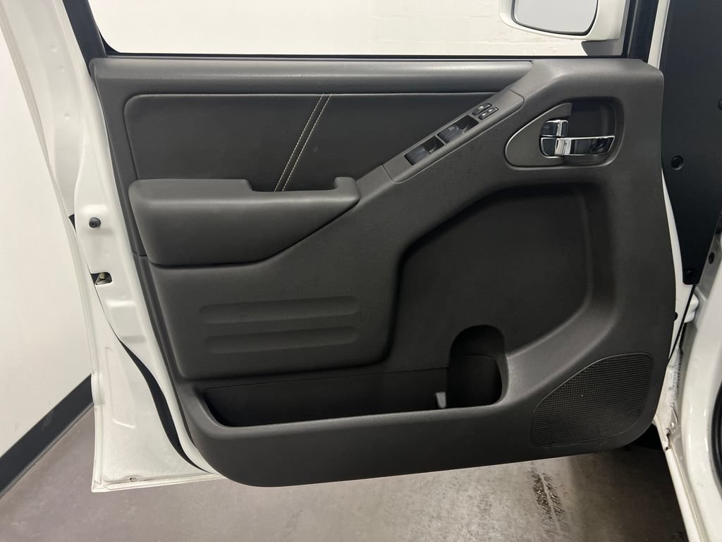 Used 2020 Nissan Frontier 4x4 Crew Cab image 13